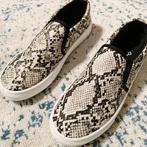 Qupid Shoes - Snake Print Sneakers Qupid Shoes - Snake Print Sneakers